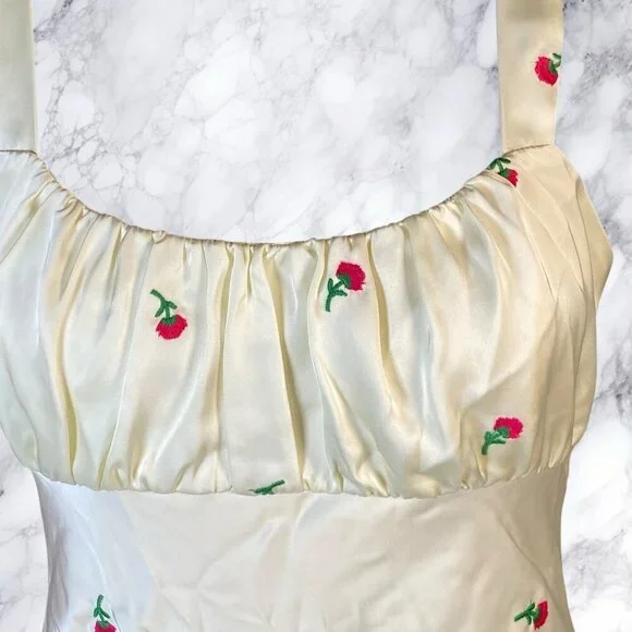 MAJORELLE Eden Midi Dress Ivory & Pink - Picture 3 of 12